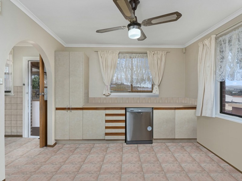2 Eltham Place, Claremont TAS 7011