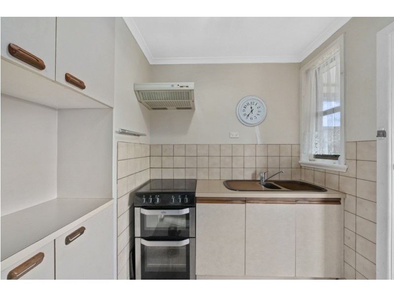 2 Eltham Place, Claremont TAS 7011
