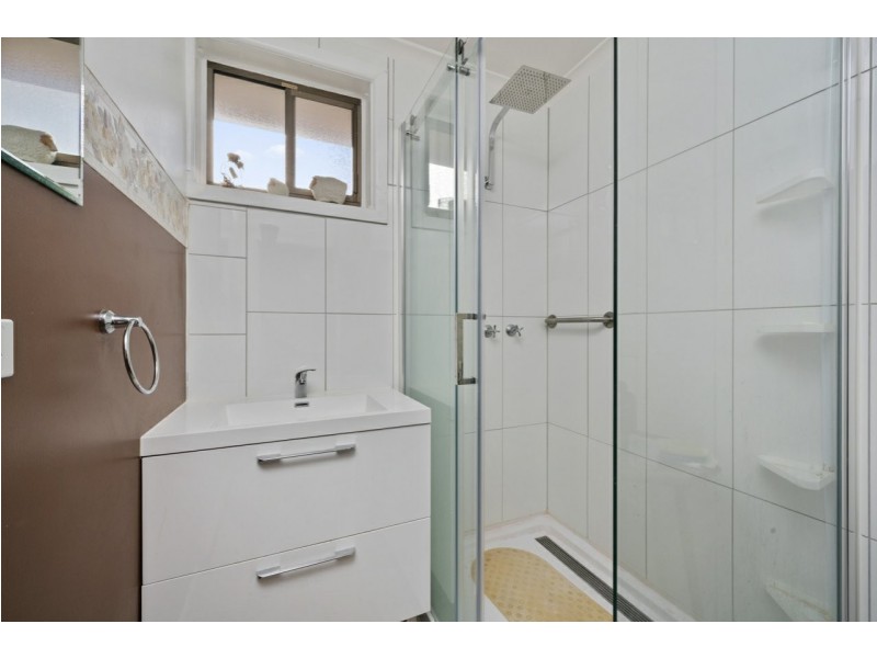 2 Eltham Place, Claremont TAS 7011