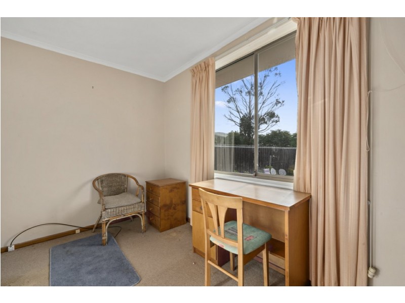 2 Eltham Place, Claremont TAS 7011