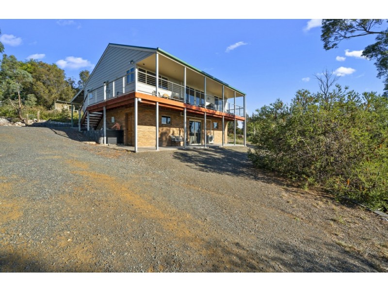 82 Barton Avenue, Triabunna TAS 7190