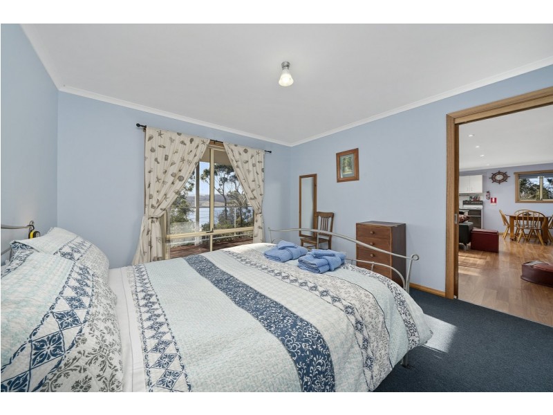 82 Barton Avenue, Triabunna TAS 7190