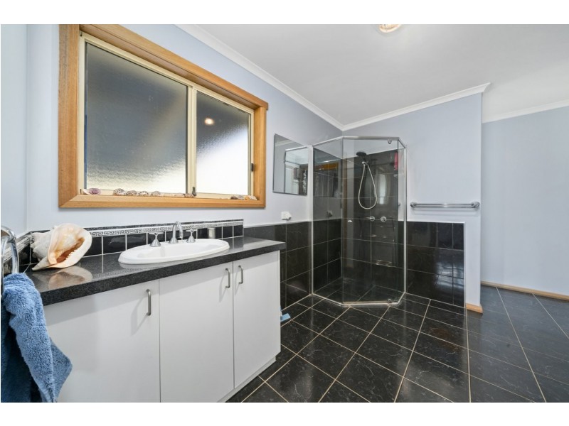 82 Barton Avenue, Triabunna TAS 7190