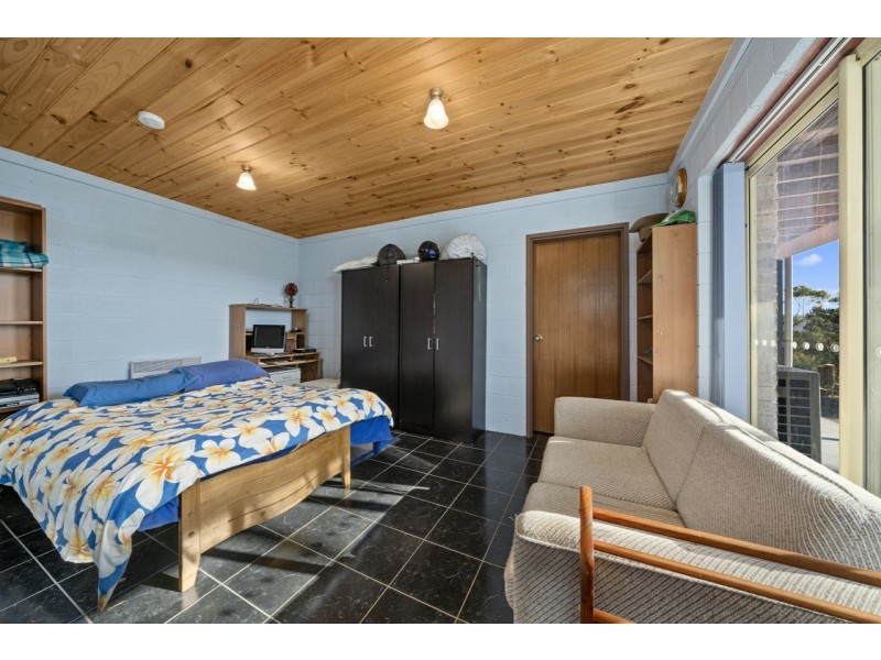 82 Barton Avenue, Triabunna TAS 7190
