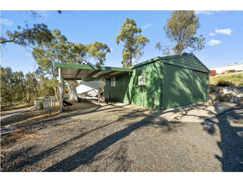 82 Barton Avenue, Triabunna TAS 7190