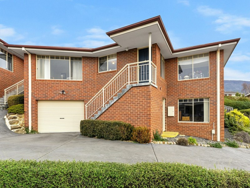 1/52 Rosehill Crescent, Lenah Valley TAS 7008