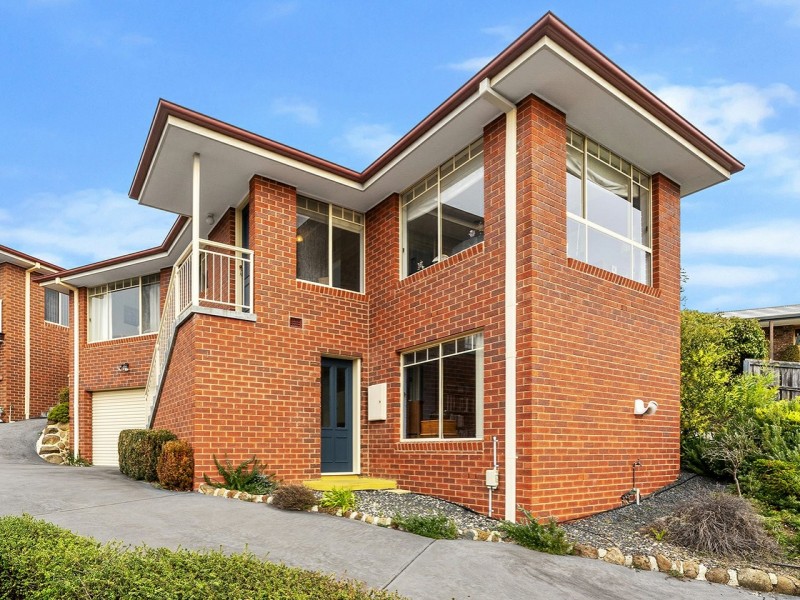 1/52 Rosehill Crescent, Lenah Valley TAS 7008