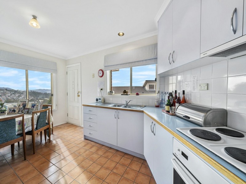1/52 Rosehill Crescent, Lenah Valley TAS 7008