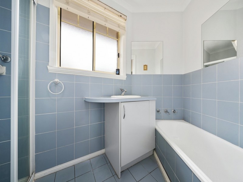 1/52 Rosehill Crescent, Lenah Valley TAS 7008