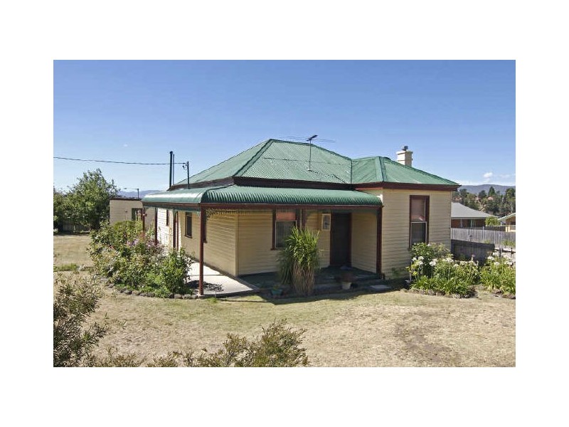 11 Main Road, Claremont TAS 7011