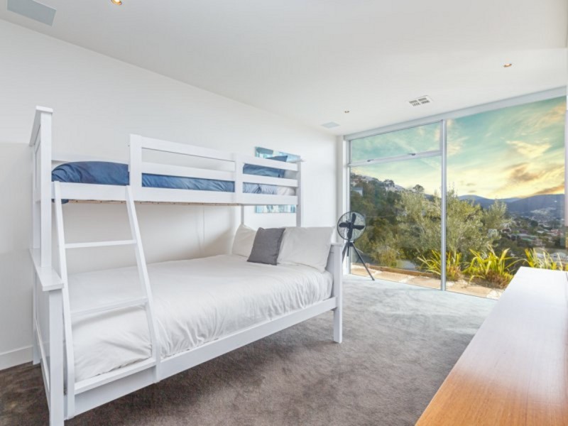 18 Aotea Road, Sandy Bay TAS 7005