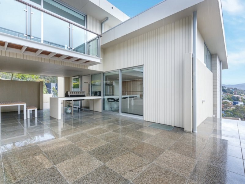 18 Aotea Road, Sandy Bay TAS 7005