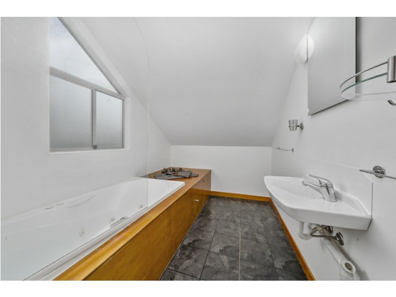 16 Cane Street, West Hobart TAS 7000