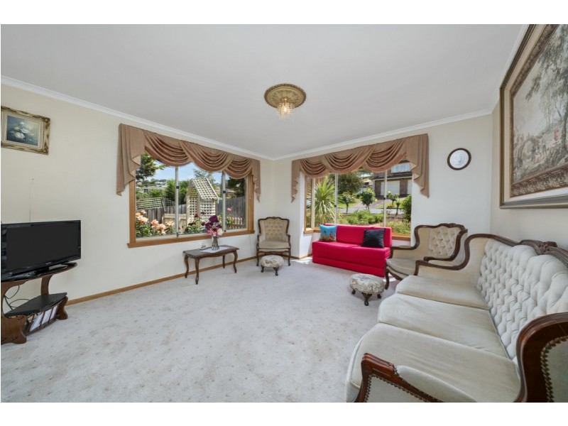 27 Clives Avenue, Old Beach TAS 7017