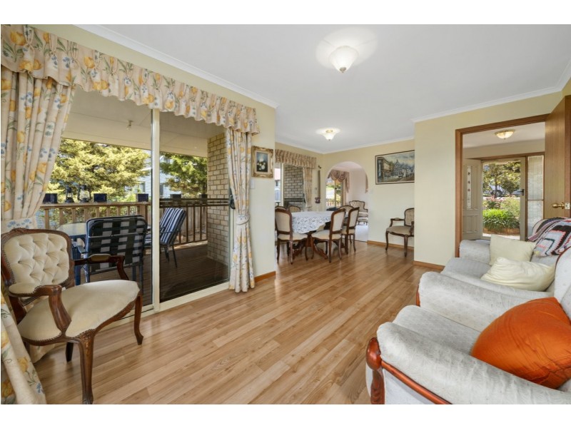 27 Clives Avenue, Old Beach TAS 7017