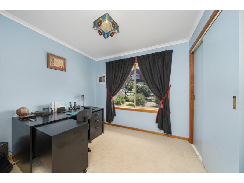 27 Clives Avenue, Old Beach TAS 7017