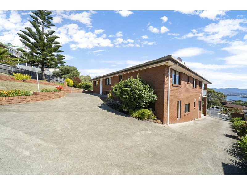 450 Oceana Drive, Howrah TAS 7018