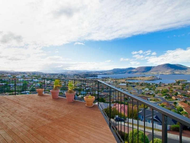 10 Nathan Street, Berriedale TAS 7011