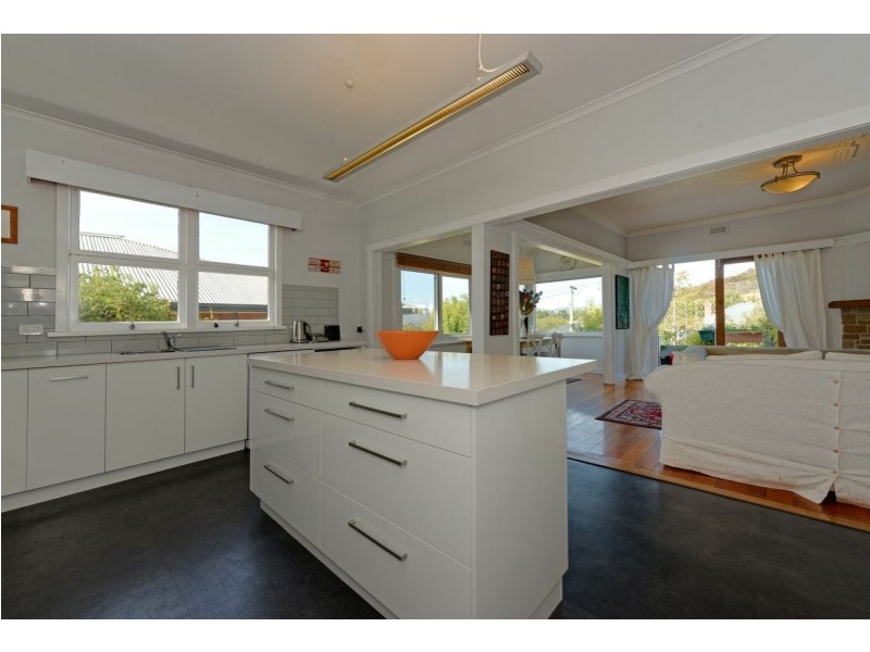36 Burnside Avenue, New Town TAS 7008