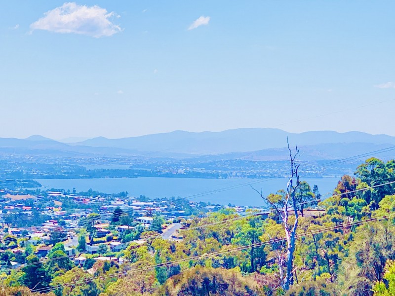 2/9 Castlereagh Court, Lenah Valley TAS 7008