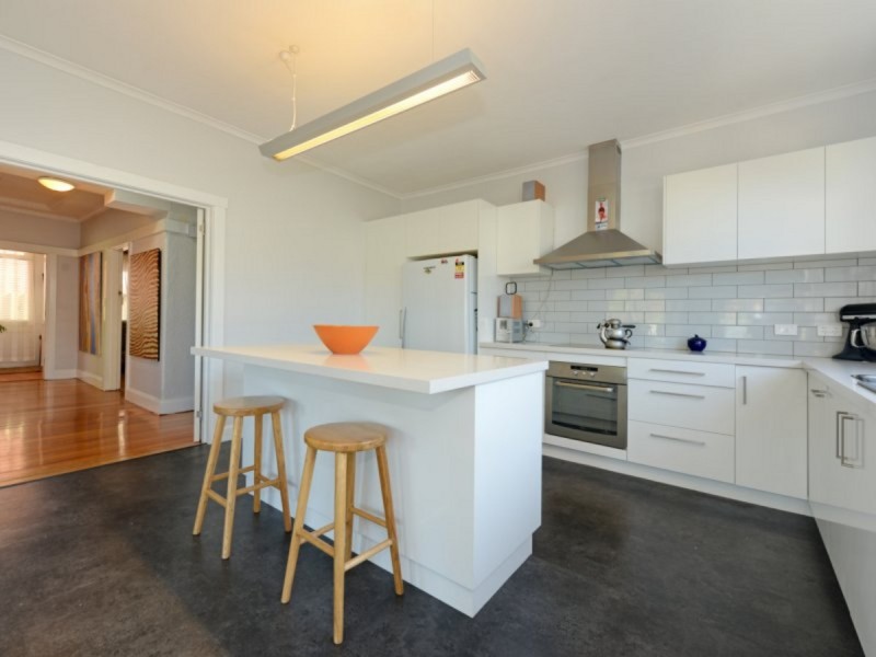 36 Burnside Avenue, New Town TAS 7008