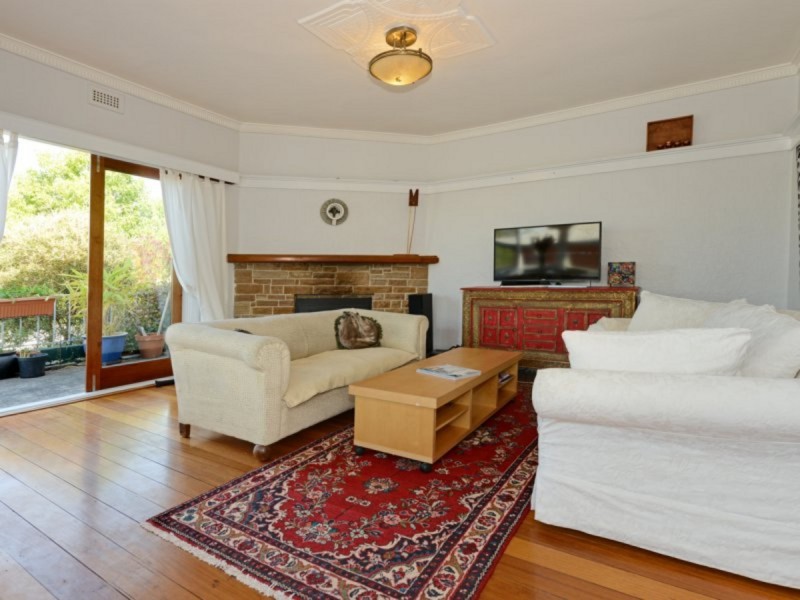 36 Burnside Avenue, New Town TAS 7008