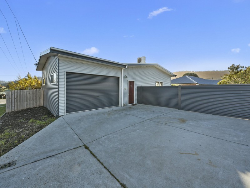 2 Amundsen Crescent, Warrane TAS 7018