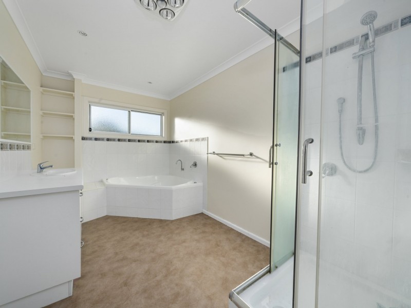 2 Amundsen Crescent, Warrane TAS 7018