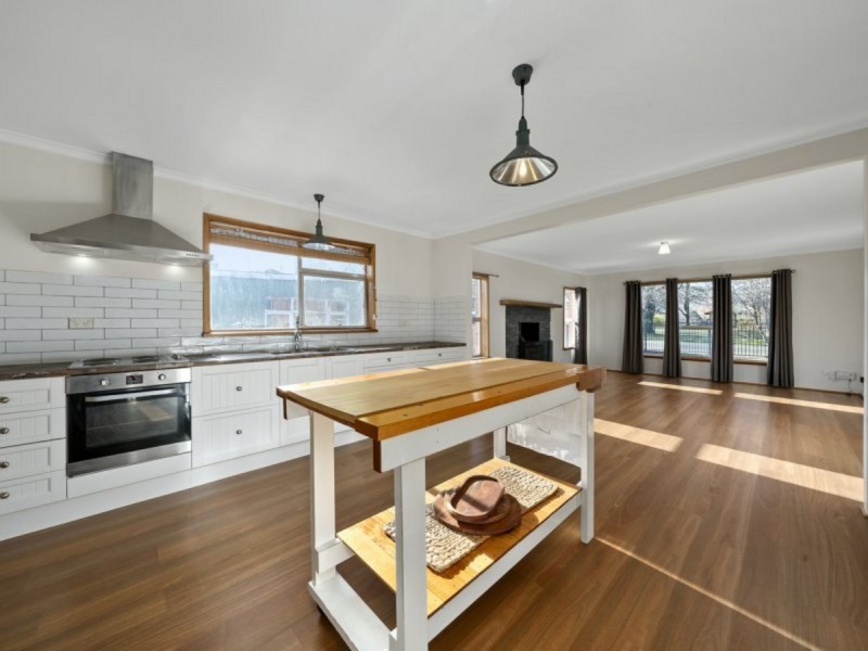 3 Queen Street, Bothwell TAS 7030