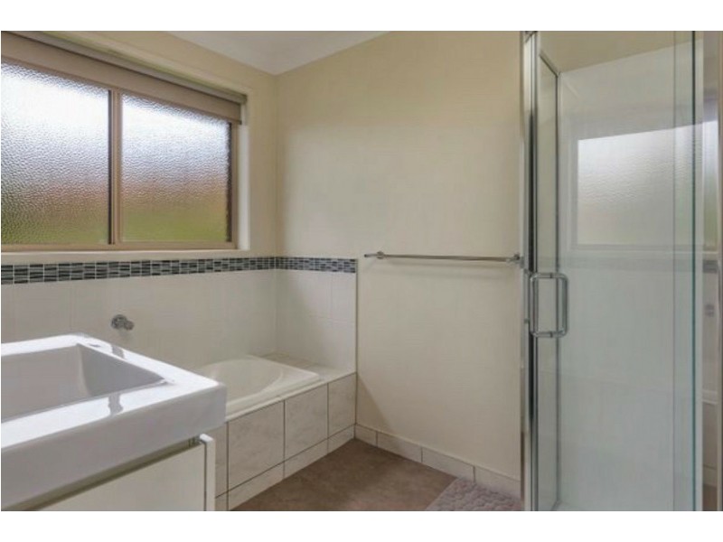 3/8 Bluegum Court, Claremont TAS 7011