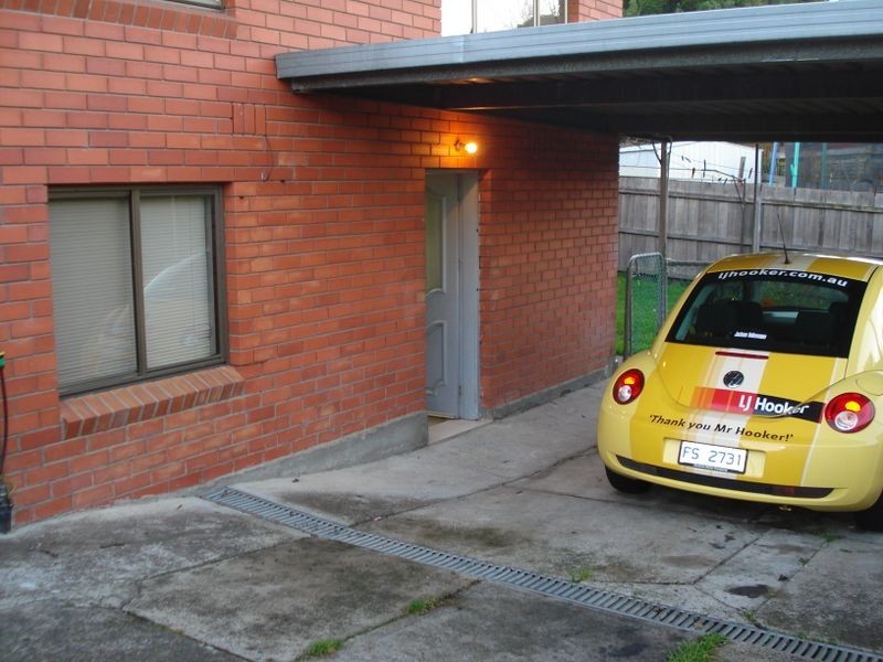2/14a Hilton Road, Claremont TAS 7011