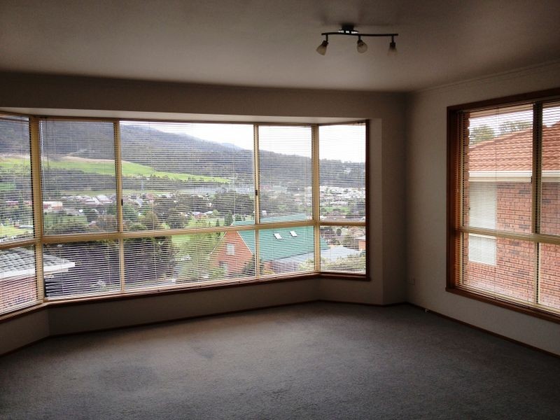 1/4 Lucia Court, Glenorchy TAS 7010