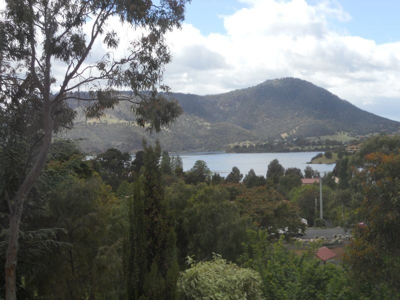 4 Roseneath Place, Austins Ferry TAS 7011