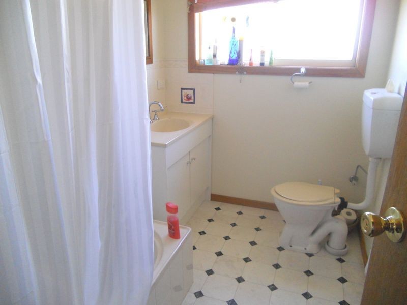 8/88 Hilton Road, Claremont TAS 7011