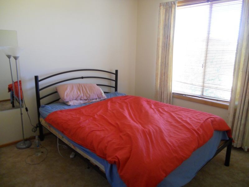 8/88 Hilton Road, Claremont TAS 7011