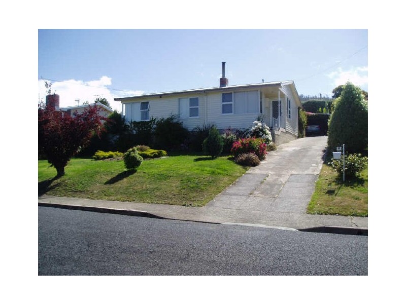 10 Langura Avenue, Chigwell TAS 7011