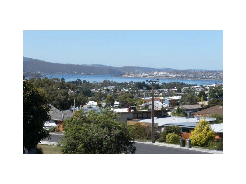 Claremont TAS 7011