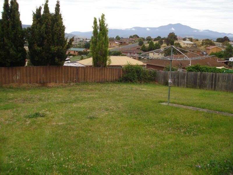 2 Briar Crescent, Gagebrook TAS 7030