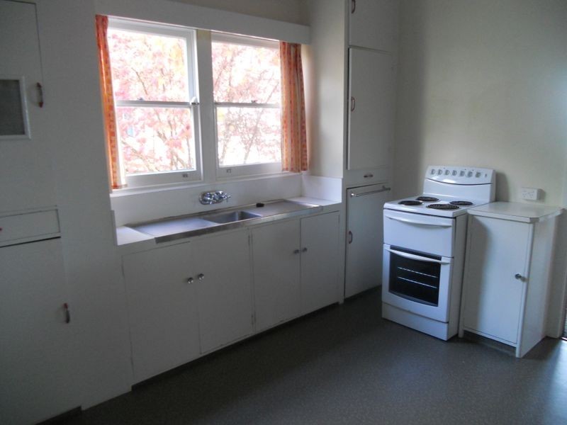 17 Knocklofty Terrace, West Hobart TAS 7000