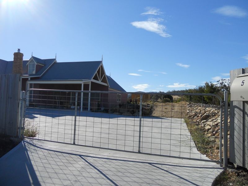 5 Tranquility Drive, Dromedary TAS 7030