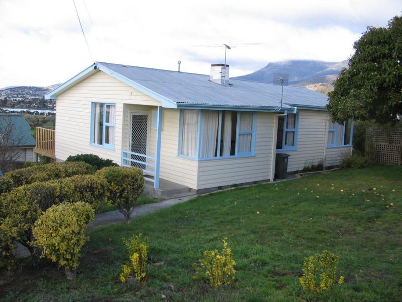 13 Tooma Avenue, Berriedale TAS 7011
