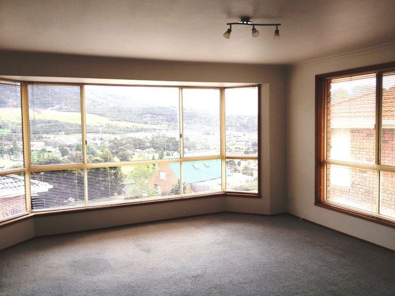 1/4 Lucia Court, Glenorchy TAS 7010