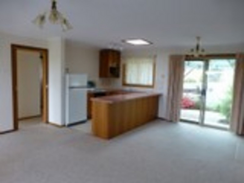 5/102 Redwood Road, Kingston TAS 7050