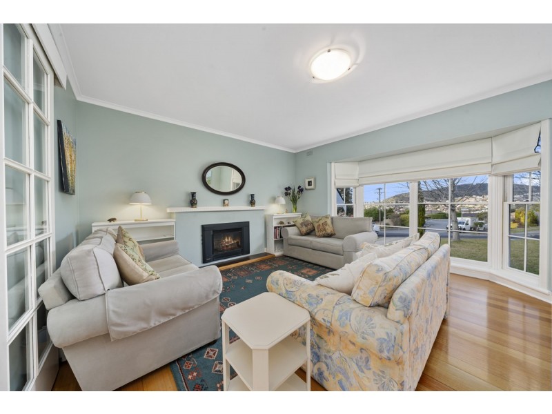 8 Baldwin Place, Lenah Valley TAS 7008