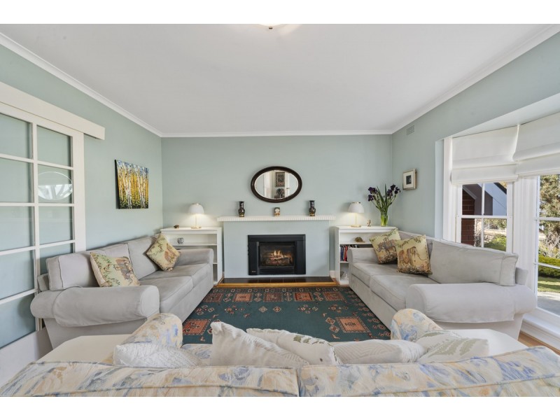 8 Baldwin Place, Lenah Valley TAS 7008