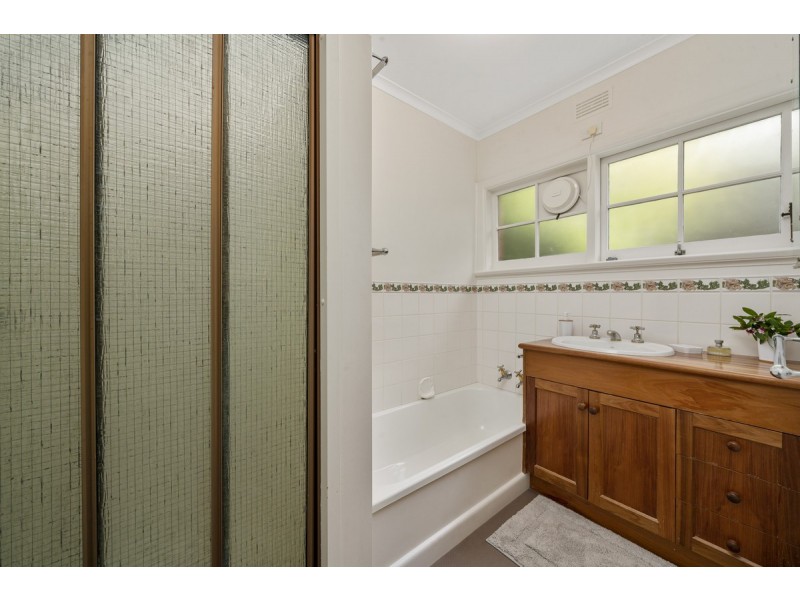 8 Baldwin Place, Lenah Valley TAS 7008