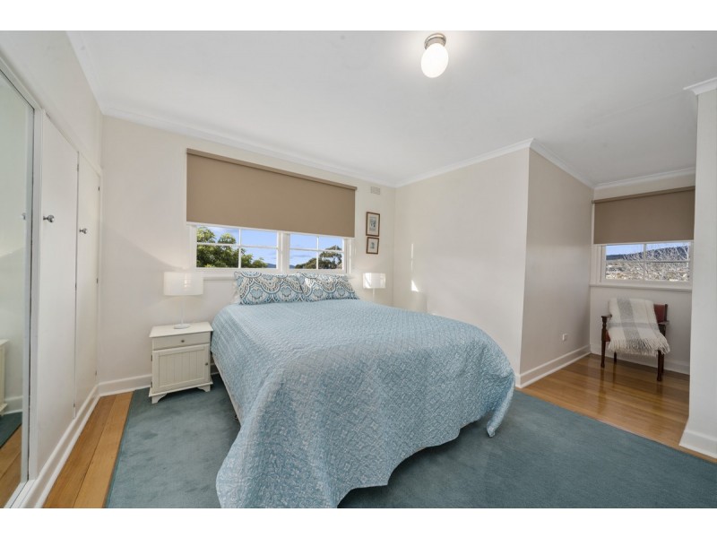 8 Baldwin Place, Lenah Valley TAS 7008