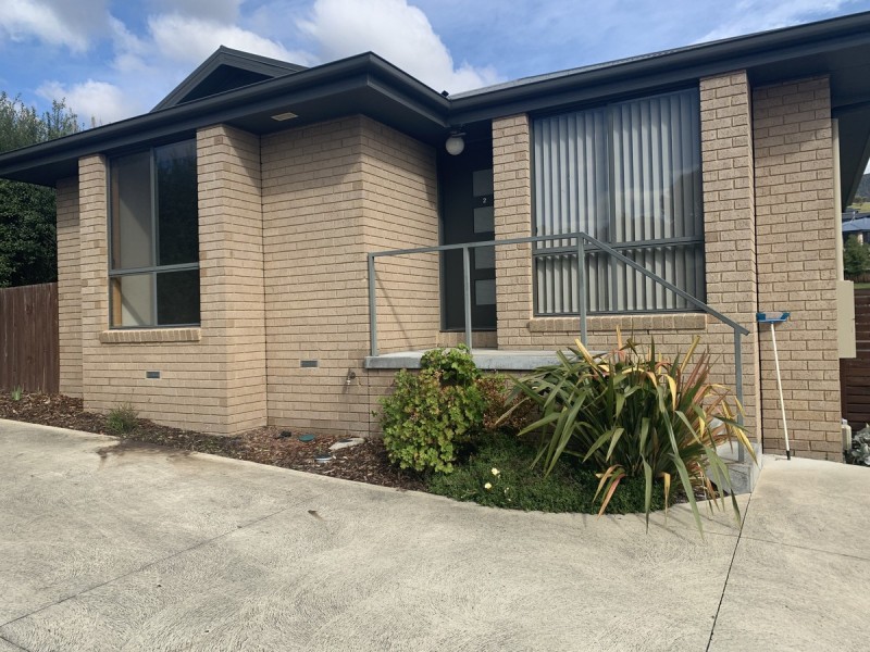 2/25 Baltonsborough Road, Austins Ferry TAS 7011