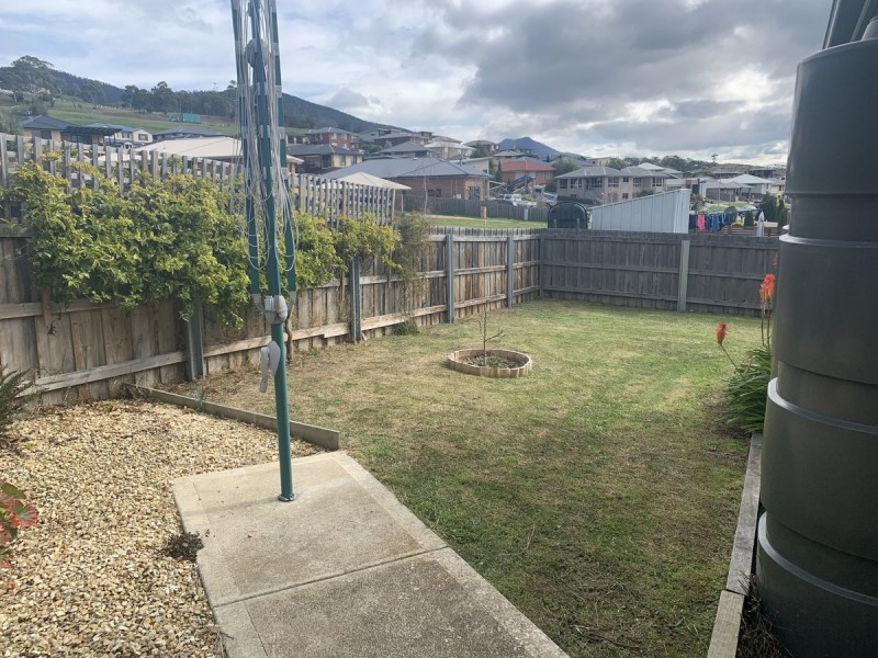 2/25 Baltonsborough Road, Austins Ferry TAS 7011