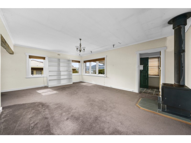 16 Walker Street, Rosetta TAS 7010